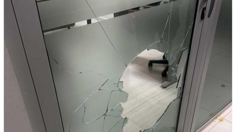 Actos vandálicos afectan instalaciones del ayuntamiento de Jarabacoa