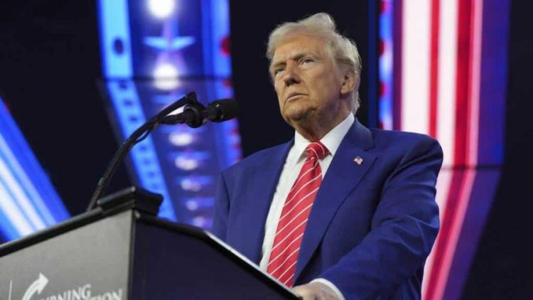 Trump asegura que Maduro estaba “listo para irse”, pero que Biden “lo fortaleció”