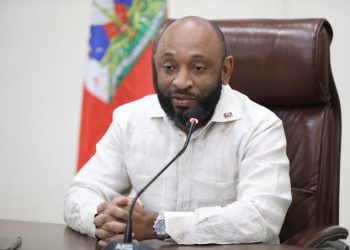 Haití destituye a su ministro de salud tras brutal ataque en un hospital que dejó tres muertos