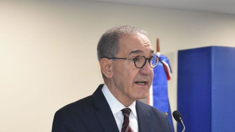 Ministro informa sobre los avances en el proceso de fusión del Mescyt y el Minerd