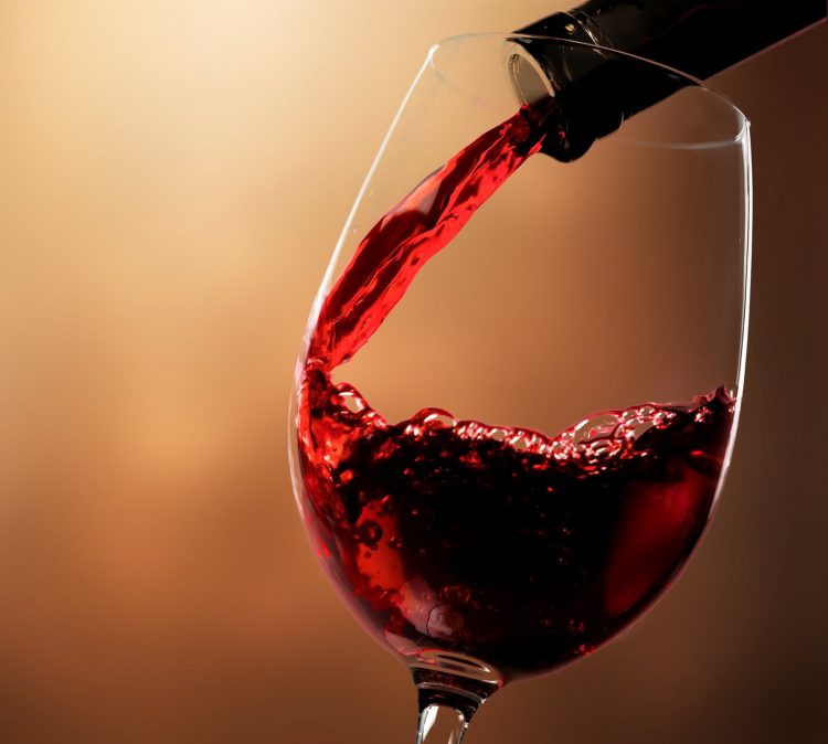 Estudio revela que el vino podría proteger el corazón