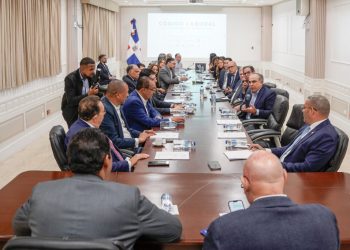 Empresarios proponen un tope de seis años en la cesantía para nuevos empleados