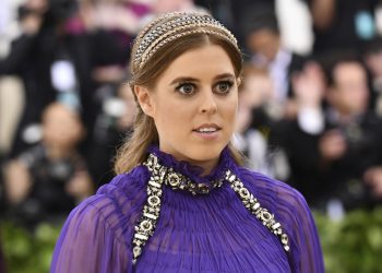 La princesa Beatriz, da la bienvenida a su hija