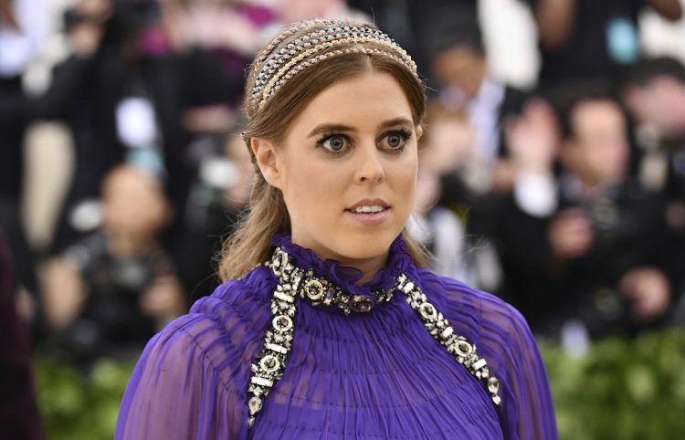 La princesa Beatriz, da la bienvenida a su hija