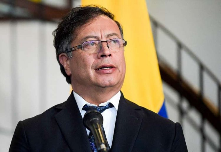 Gustavo Petro ordena la expulsión de diplomáticos israelíes de Colombia