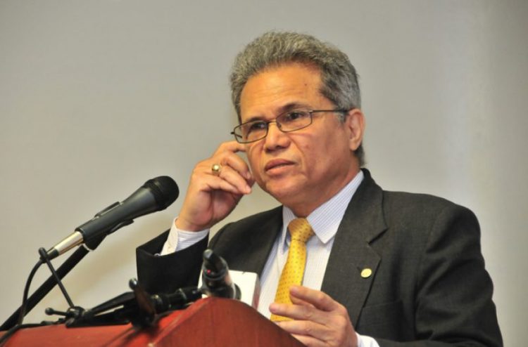 Colegio Médico denuncia retraso de las ARS en el pago a los médicos