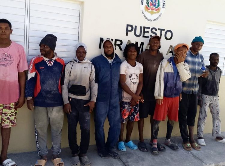Armada detiene a nueve haitianos por pesca ilegal