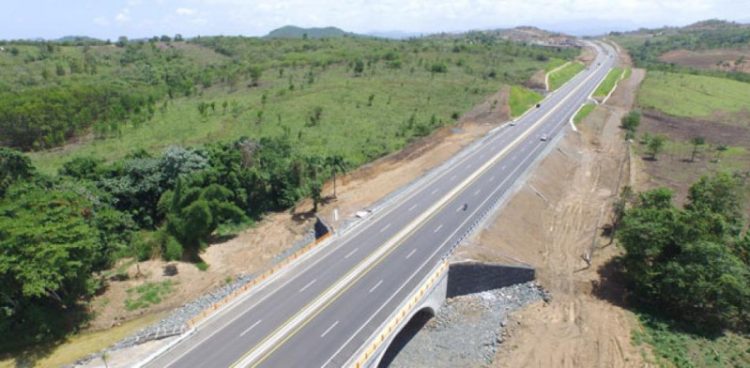 Abinader pedirá al Congreso oficializar nombre de Juan Bosch en la circunvalación de SD