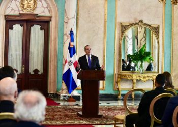 Abinader al régimen: "Aún pueden unirse al lado correcto de la historia"