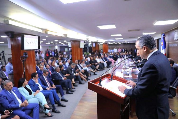 Partidos buscan consenso sobre candidaturas independientes