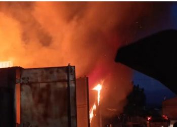 Controlan incendio en almacenes de Elías Piña