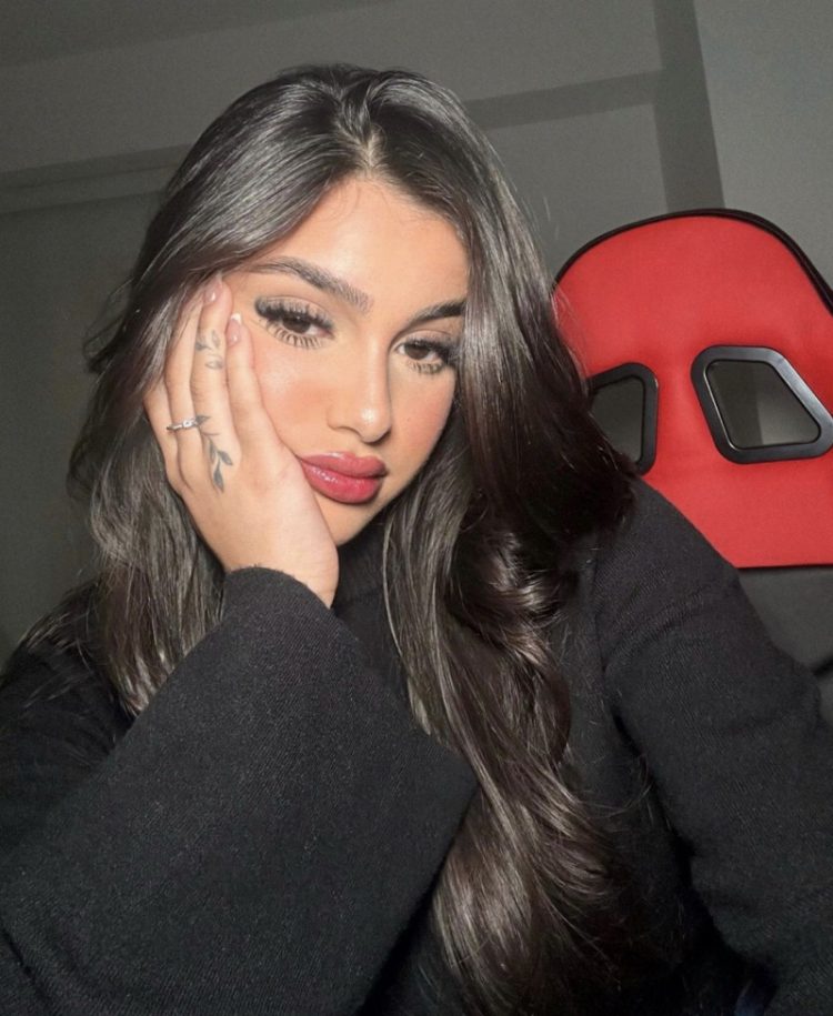 Influencer Valeria Carruyo acusada de atropellar a un padre y su hijo
