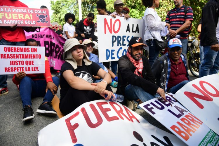 Protesta de más de cinco horas en Cotuí contra Barrick Gold