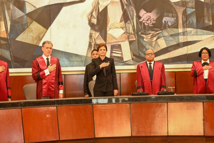 Estévez Lavandier: "El TC no creó candidaturas independientes"