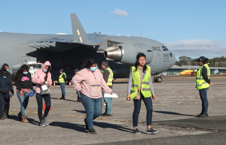 Trump lanza deportación masiva de migrantes