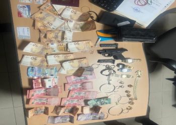 Apresan a dos hermanos acusados de asaltar a su tío en una casa de cambio