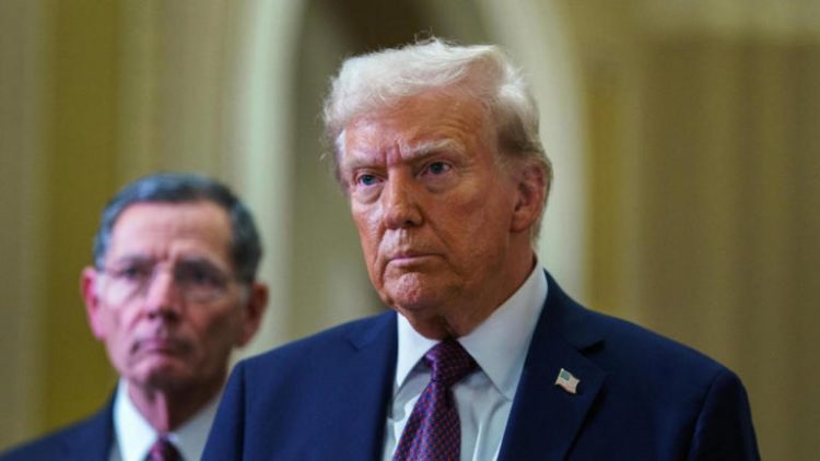 Trump tilda de "Incompetentes" a autoridades de California por manejo de incendios