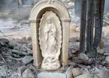 Virgen de Guadalupe sobrevive a incendio en Los Ángeles