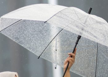 Lluvias escasas en la mañana, aguaceros en la tarde
