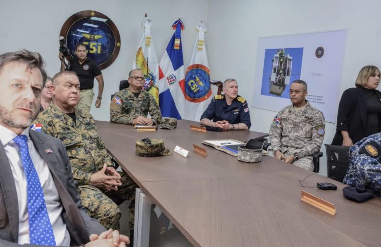 Jefes de defensa del Reino Unido y El Caribe se reúnen en RD