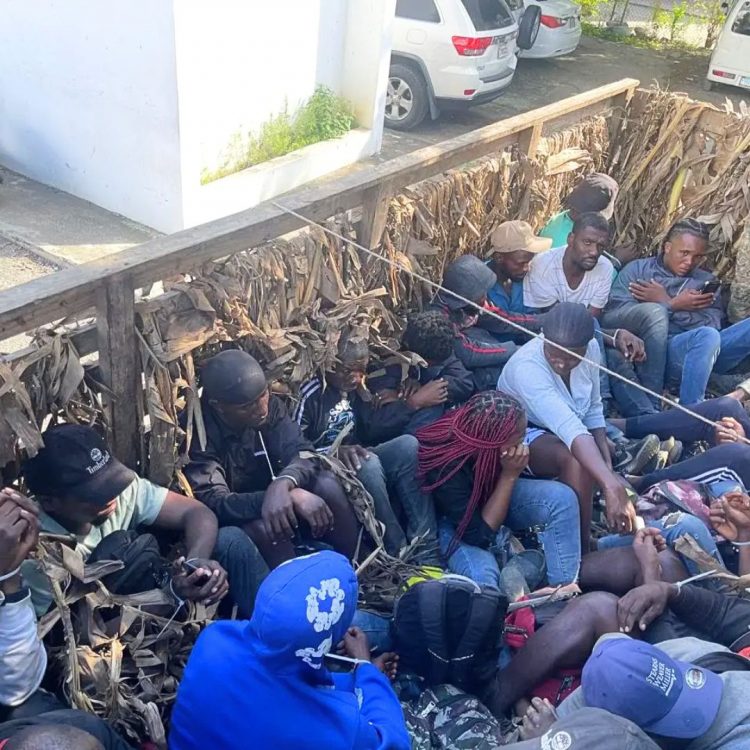Detienen a 38 haitianos indocumentados en Santiago y Valverde