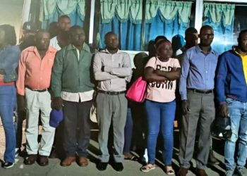 Ejército detiene a 17 haitianos en un autobús en Valverde