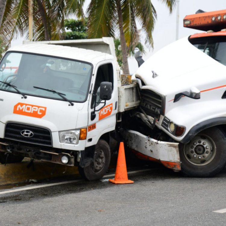 Al menos 10 heridos en accidente de tránsito en la Autopista 30 de Mayo