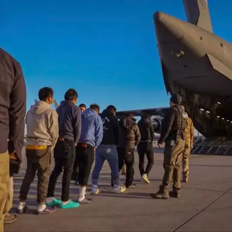 Ecuador podría recibir hasta 300 migrantes deportados desde Estados Unidos