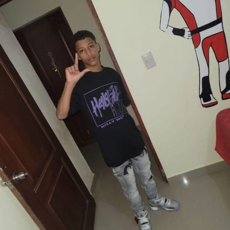 Uno de los cadáveres hallados en avión de JetBlue corresponde a un adolescente dominicano