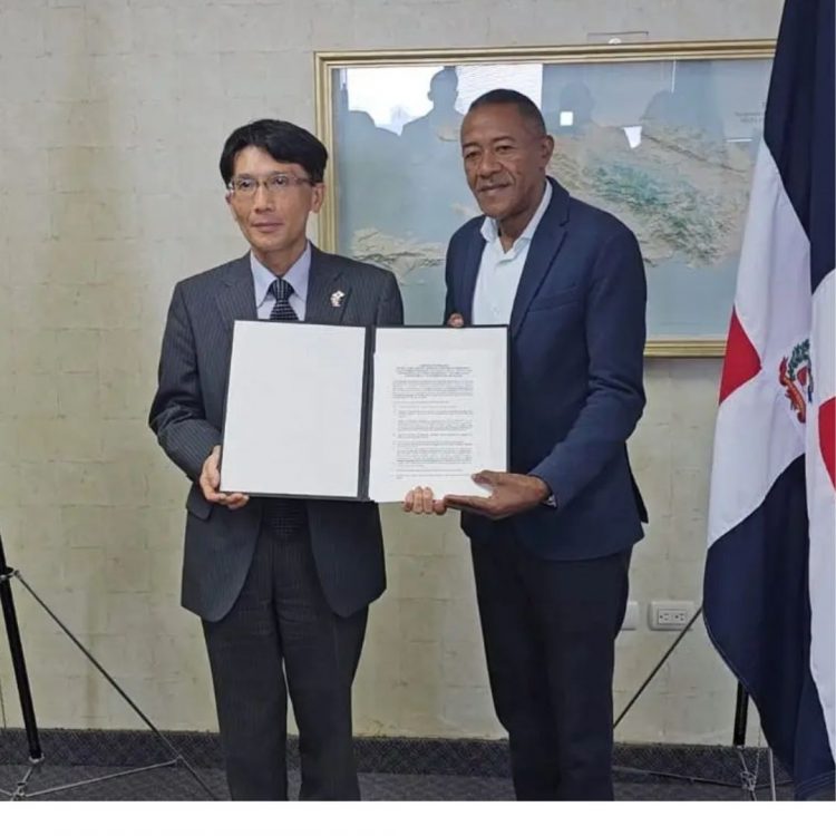 Embajada de Japón dona más de 54 mil dólares para fortalecer seguridad en Los Cacaos
