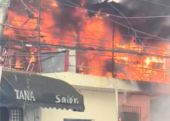Se registra incendio en un taller de herrería en Villa Juana