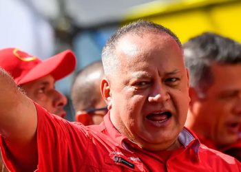 Cabello asegura que están listos para recibir a Edmundo González y expresidentes