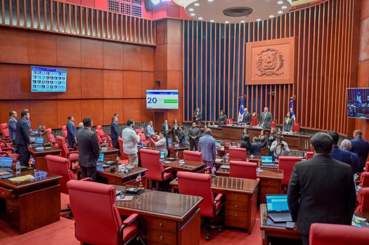 Senado declara de urgencia y aprueba modificaciones a Ley de Residuos Sólidos