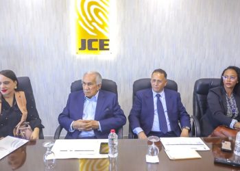 Conape y JCE acuerdan facilitar entrega de cédulas a envejecientes
