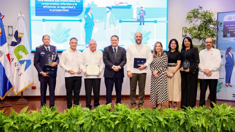 Sector privado resalta logros y transparencia en Aduanas