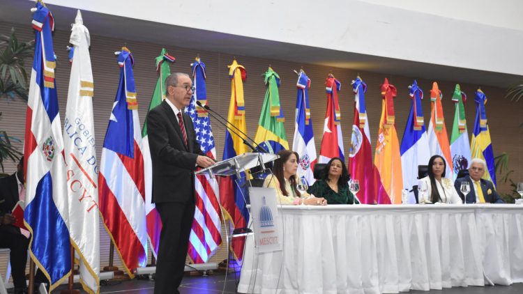 Mescyt convoca becas internacionales 2025 para carreras STEAM