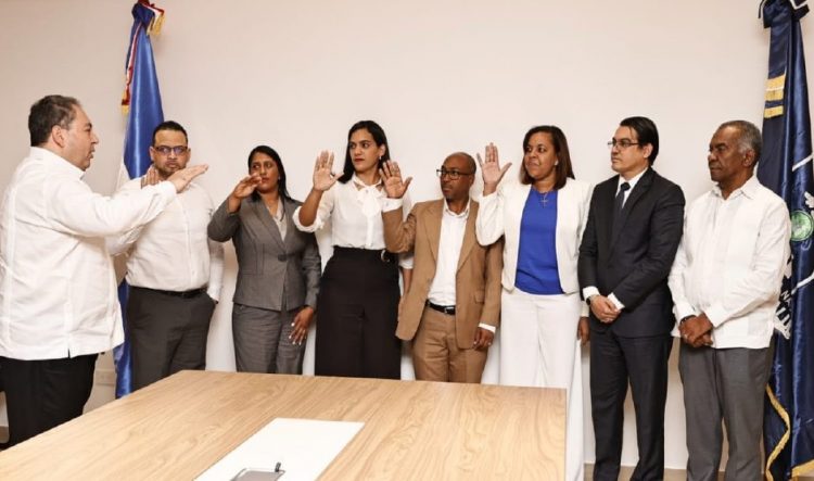 SNS nombra directores de hospitales en Valdesia y Cibao Norte