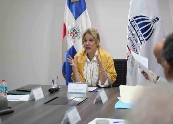 Empleados del ministerio de cultura despiden a Milagros Germán