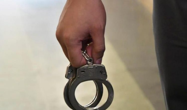 Hombre detenido por intento de homicidio a expareja