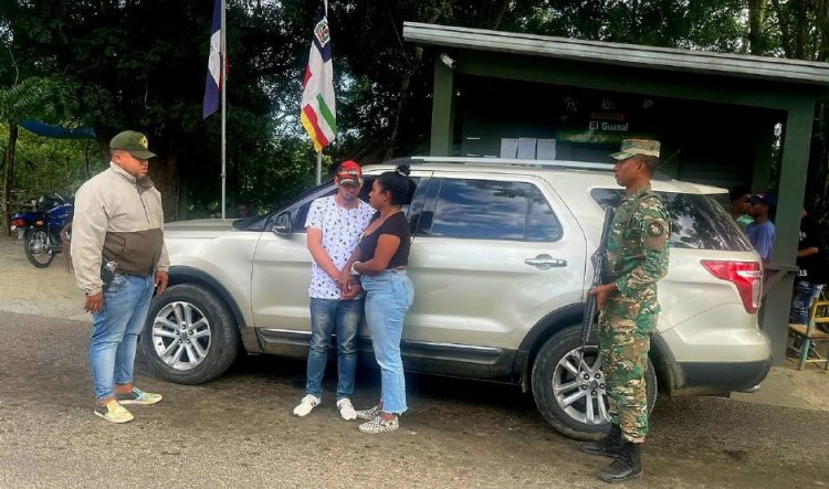 Detenidos por transportar haitianos indocumentados en Santiago Rodríguez