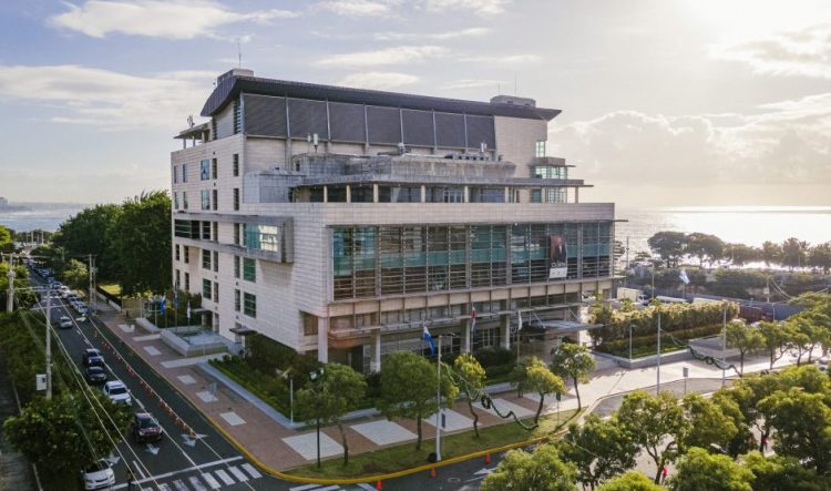 MP solicita prisión preventiva para profesor acusado de violación