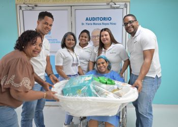 SeNaSa entrega canastillas a los primeros bebés de 2025 por tercer año consecutivo