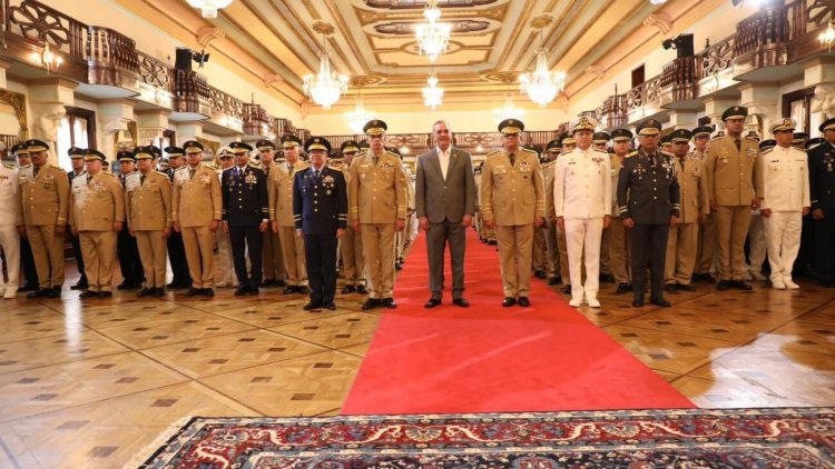 Abinader expresa orgullo y agradecimiento por Fuerzas Armadas y Policía Nacional