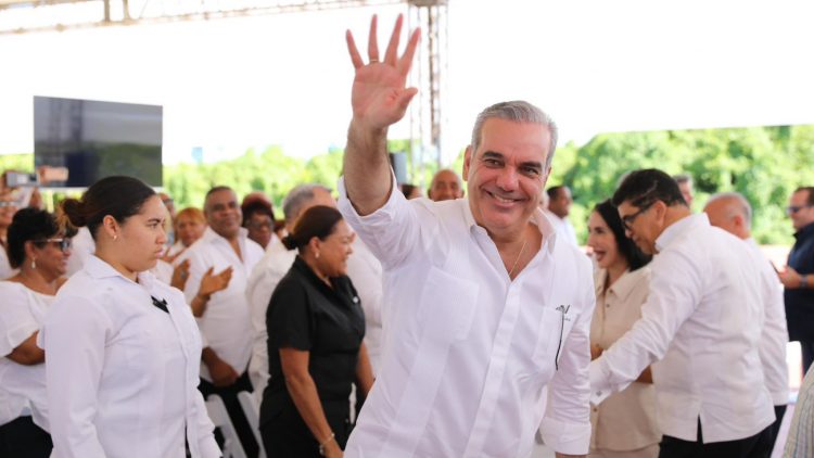 Abinader inaugurará varias obras este fin de semana en Bonao, Cotuí y el GSD