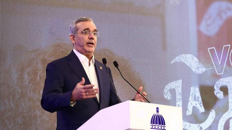 Abinader inaugura diferentes obras en SDE y DN