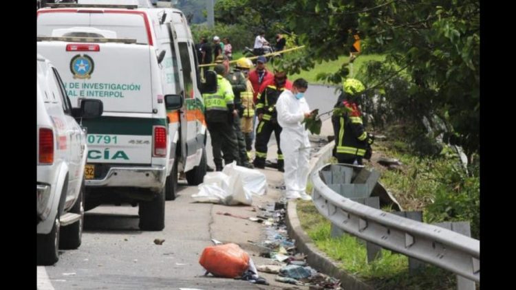 Accidente de autobús en Colombia deja 12 muertos y 30 heridos