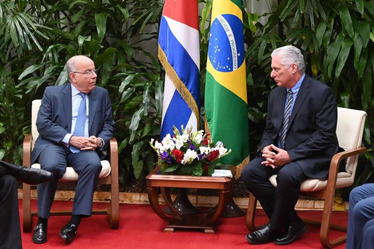 Lula invita a Cuba a cumbre Brasil-Caribe