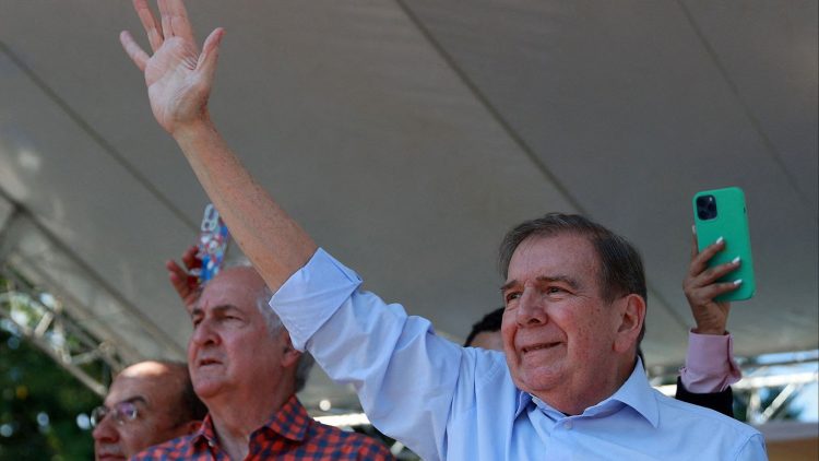 Edmundo González se proclama Presidente y exige al ejército a desobedecer al régimen