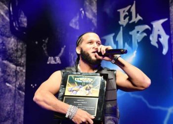 El Alfa anuncia su retiro "definitivo" tras dolorosa pérdida de su abuela