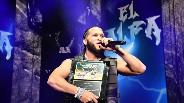 El Alfa anuncia su retiro "definitivo" tras dolorosa pérdida de su abuela